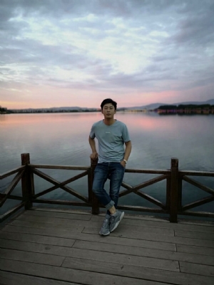 北京【喂南墙我要撞你了】