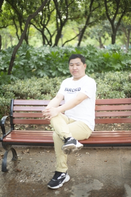 平顶山【抱着鱼睡觉的猫】